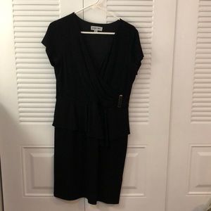 Ladies black dress EUC